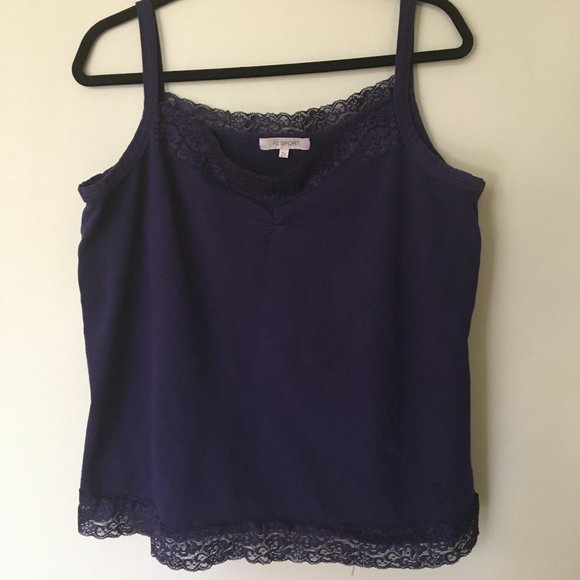 EUC Navy blue Tank / Camisole top with lace trim - Picture 1 of 3